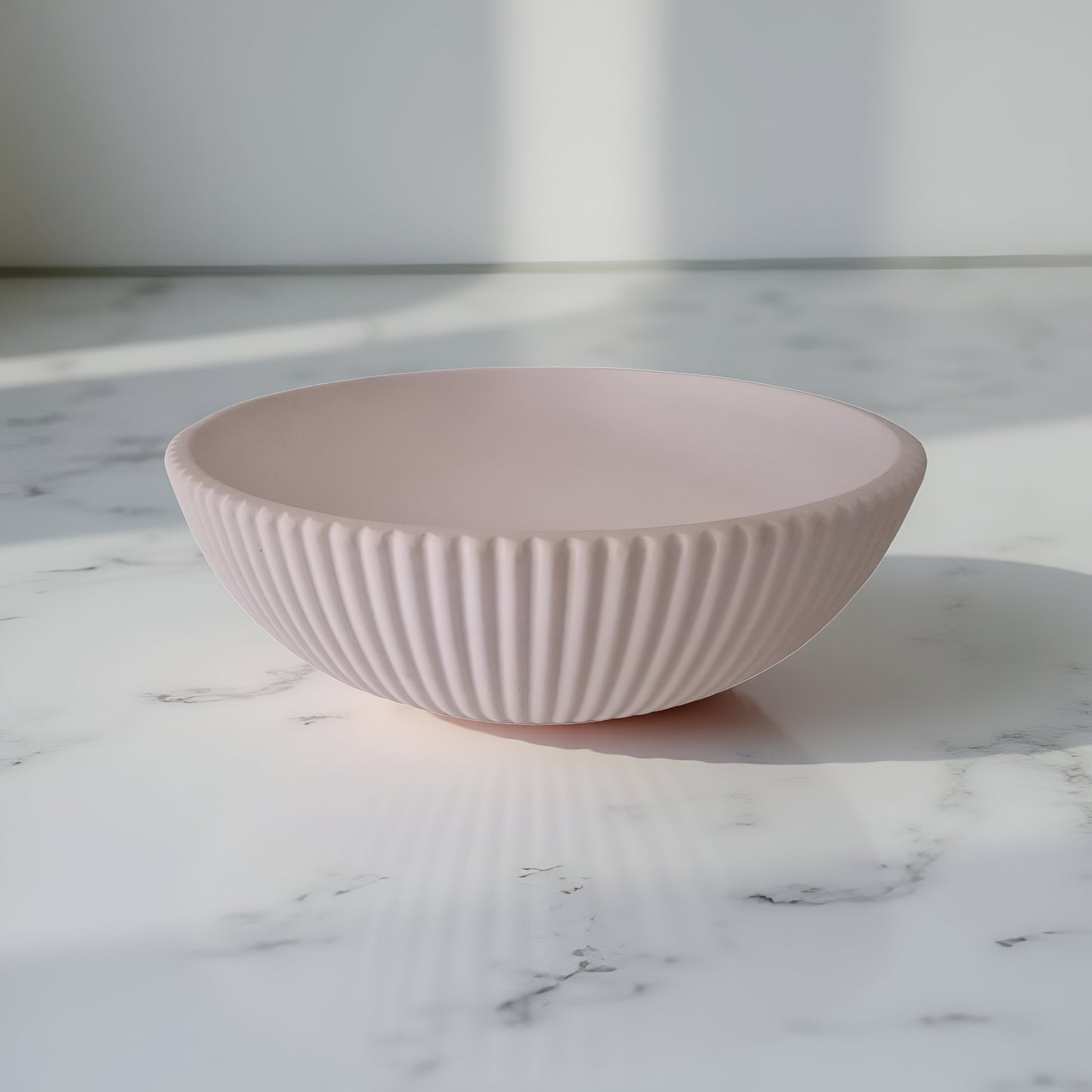 Dekoschale mit Rillen rund aus Raysin