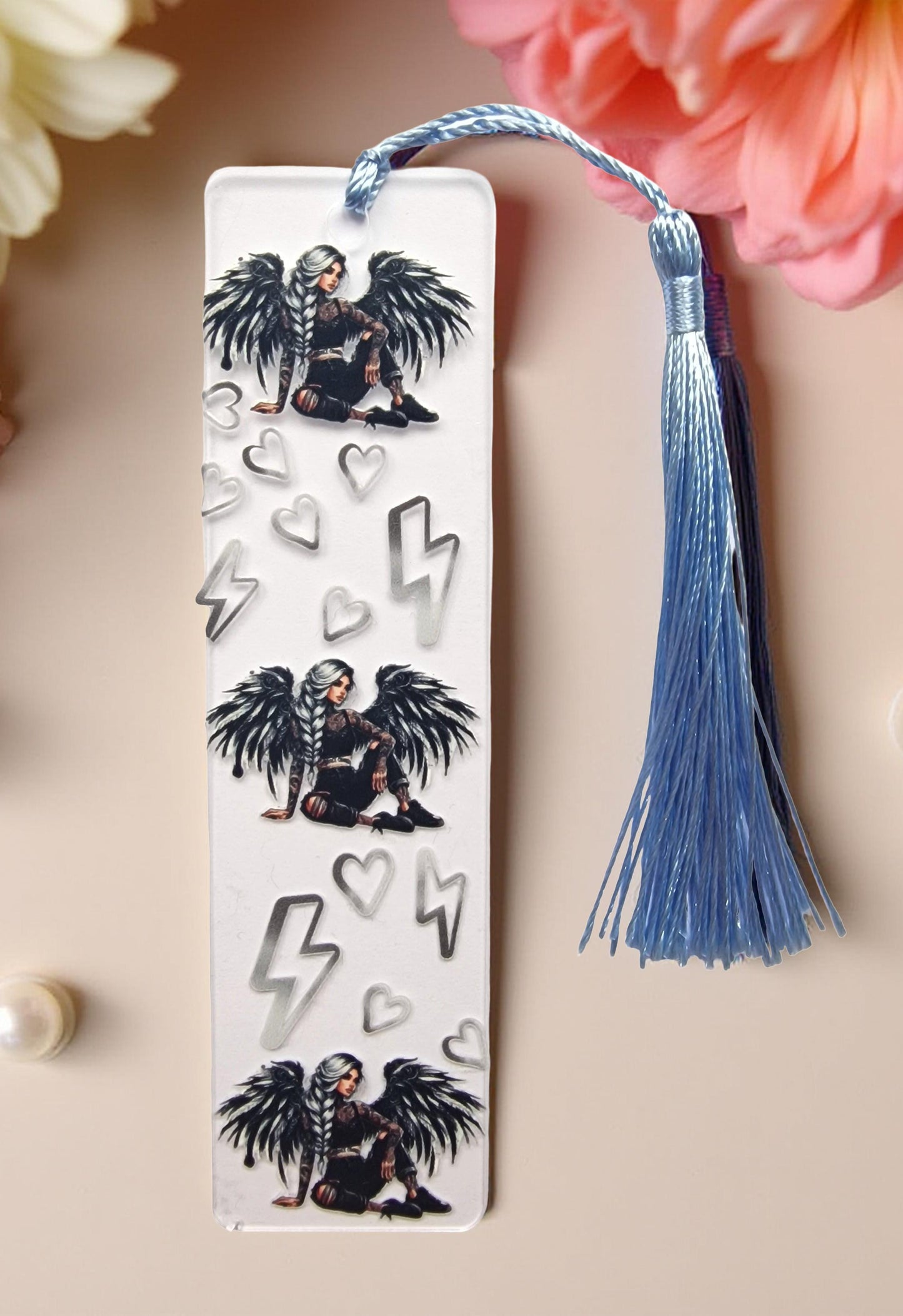 Acryl-Lesezeichen „Tattoo Girl mit Flügel“ – Handgemacht